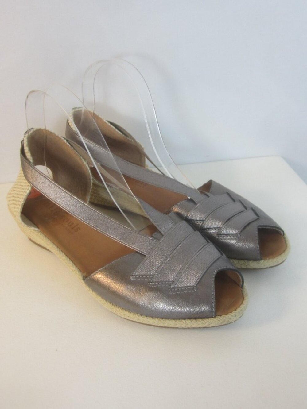 Gentle Souls Women 9.5 Lena Pewter Metallic Leather Stretch Espadrilles Wedge 40